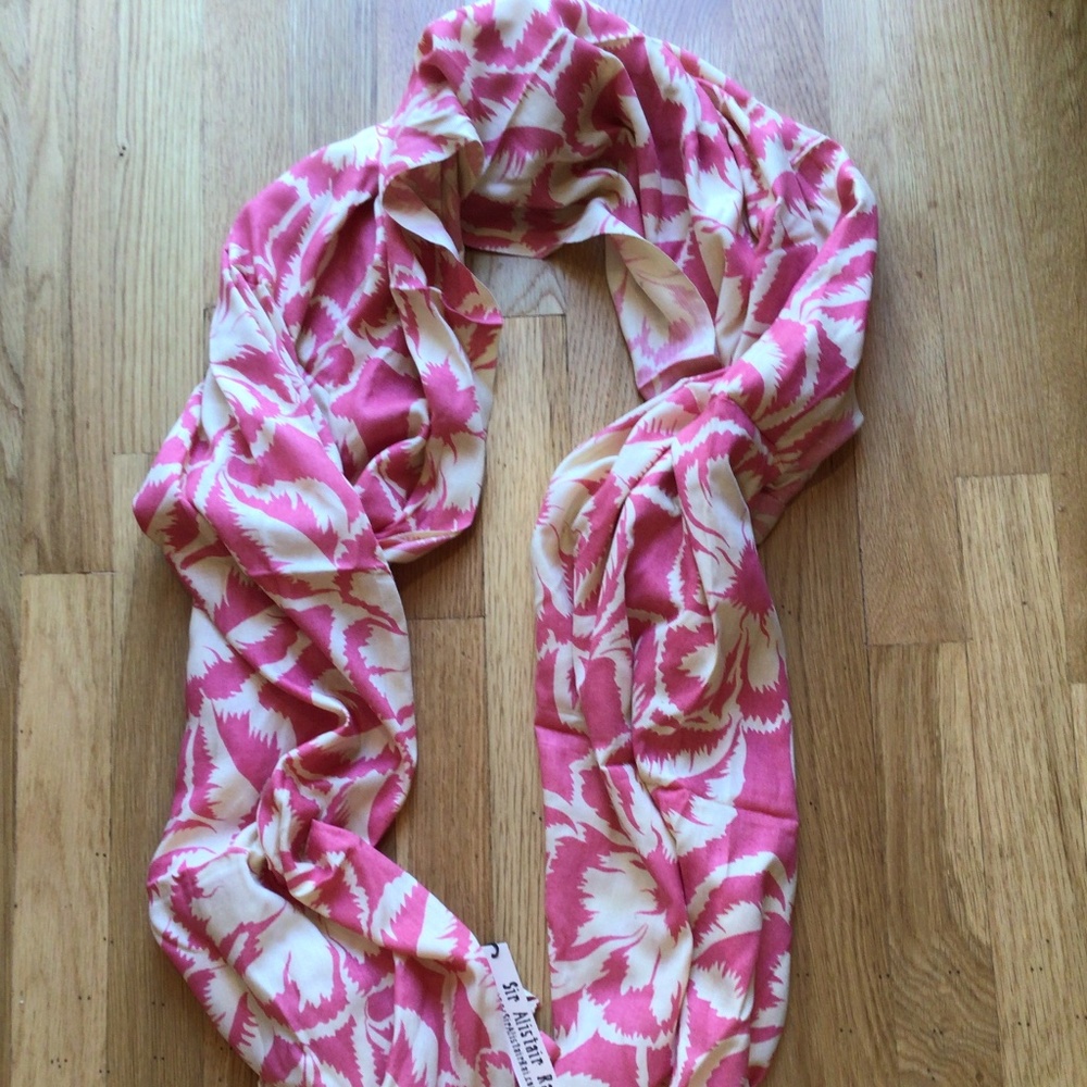 Alistair Rai Shawl/scarf in pink and beige - Picture 3 of 6